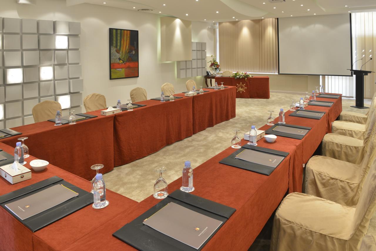 Sunset Marina & 5* Khobar
